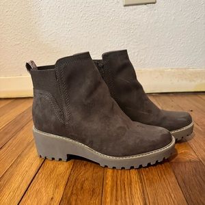 Target Ankle Boots 8 WIDE